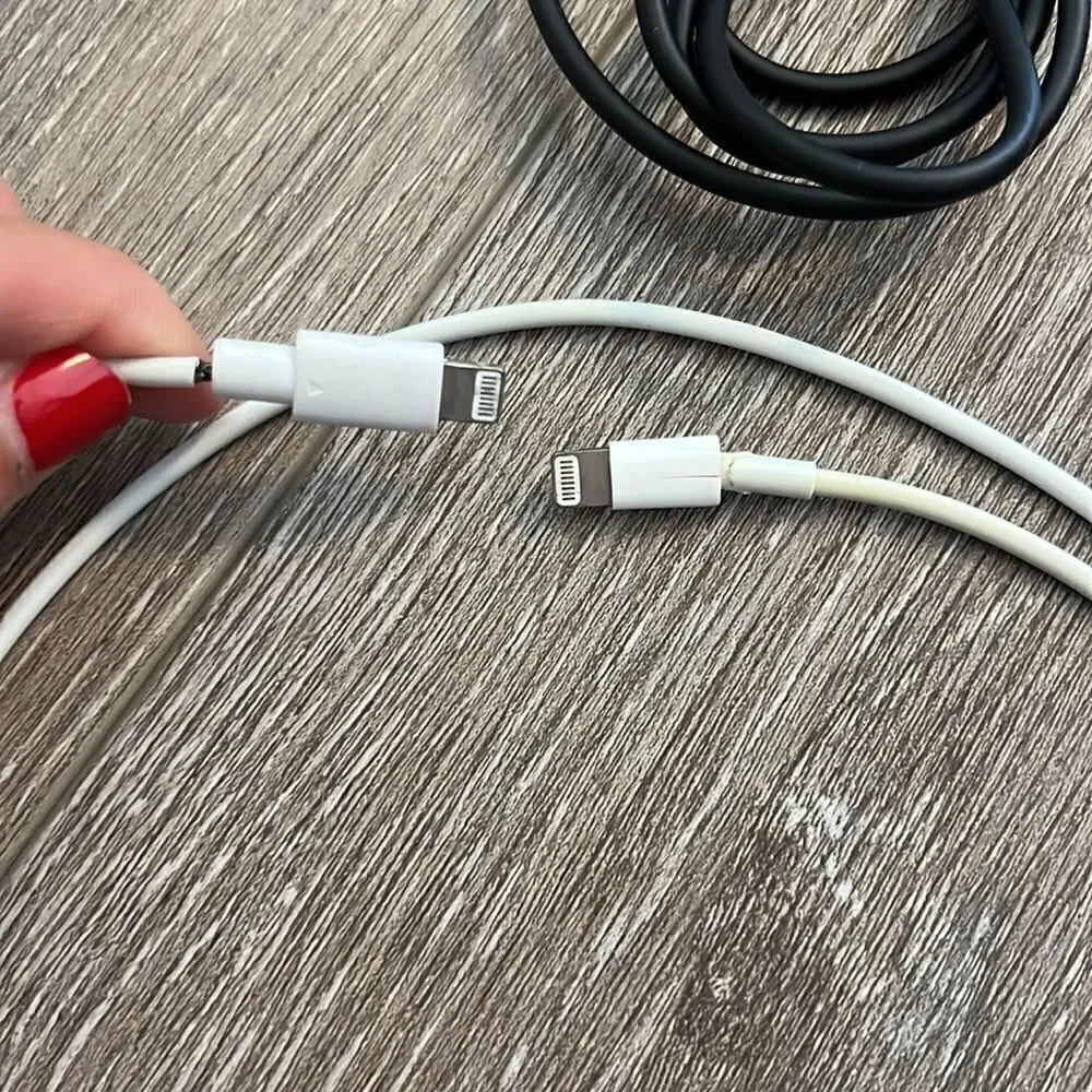 5 different kinds of charger cables including Apple